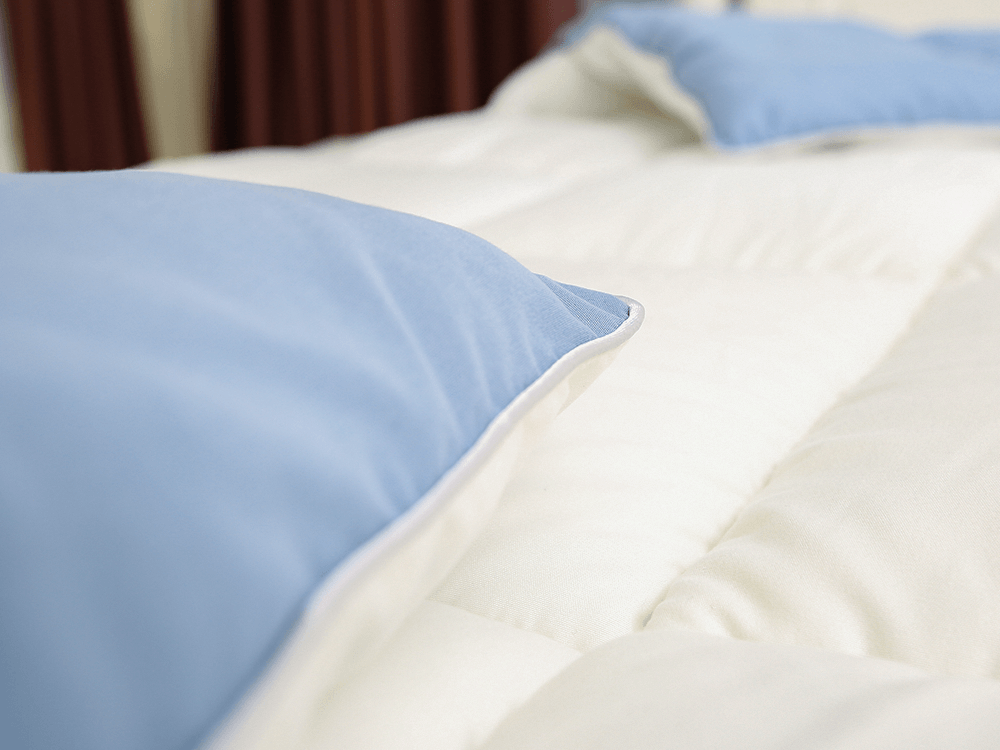 ผ้าห่มโพลีเอสเตอร์สีคู่