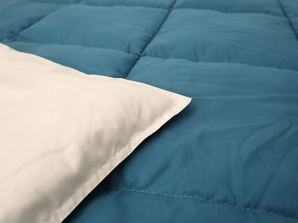 ผ้าห่มโพลีเอสเตอร์สองสีคู่